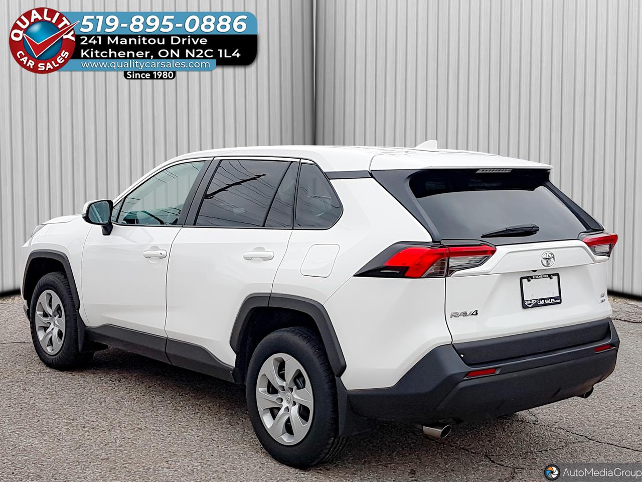 2022 Toyota RAV4 LE AWD *HEATED SEATS* Photo