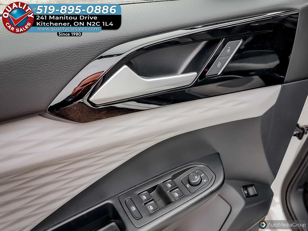 2023 Volkswagen Taos Trendline 4MOTION AWD *HEATED SEATS* Photo