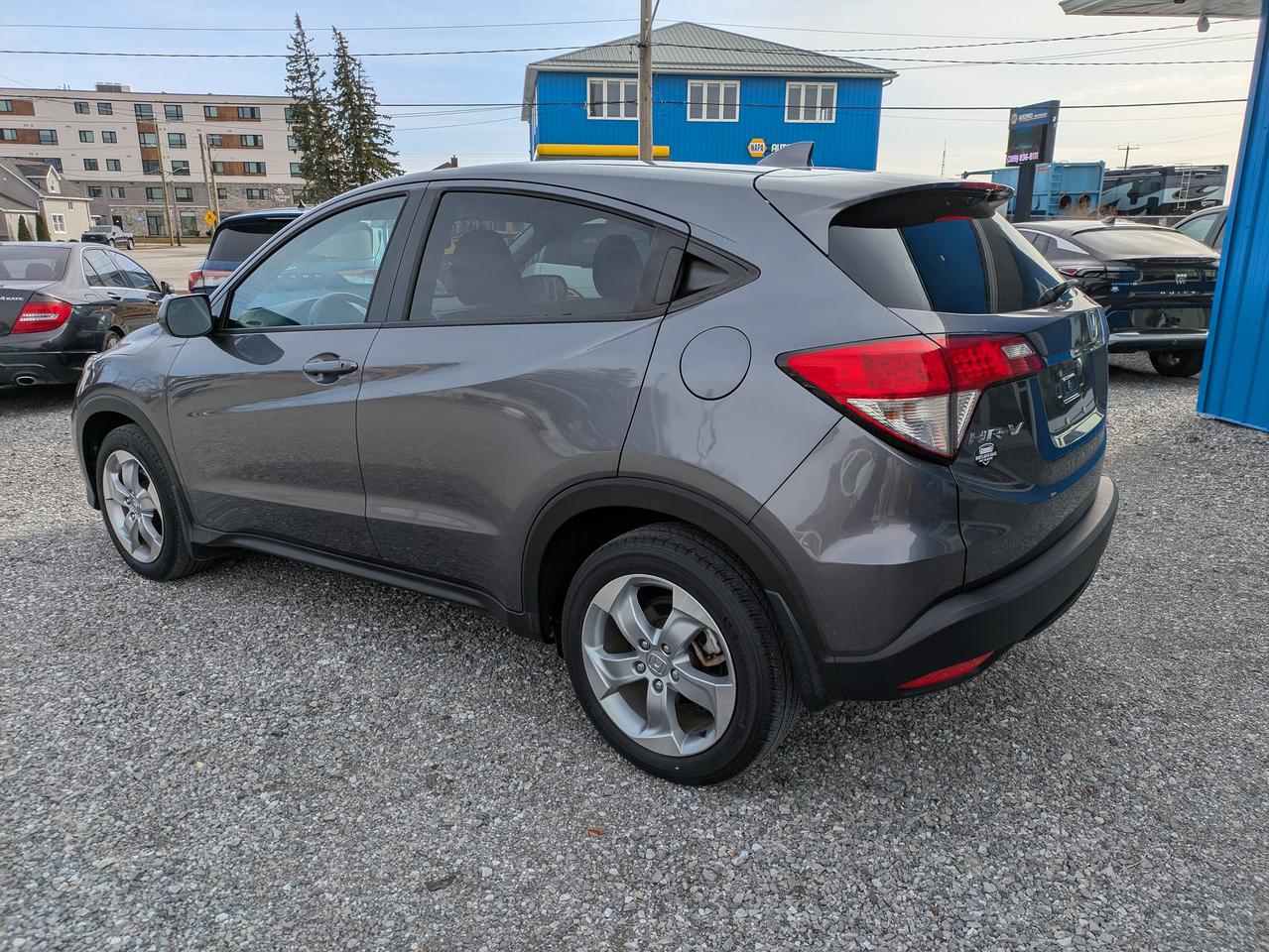 2019 Honda HR-V LX Photo2
