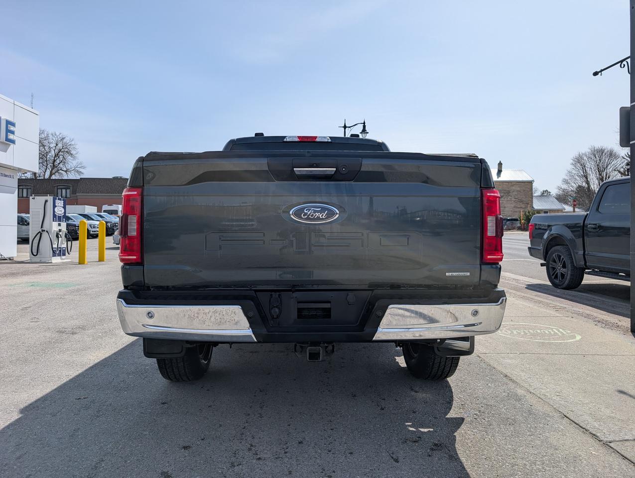2021 Ford F-150 XLT 4WD SuperCrew 5.5' Box Photo4