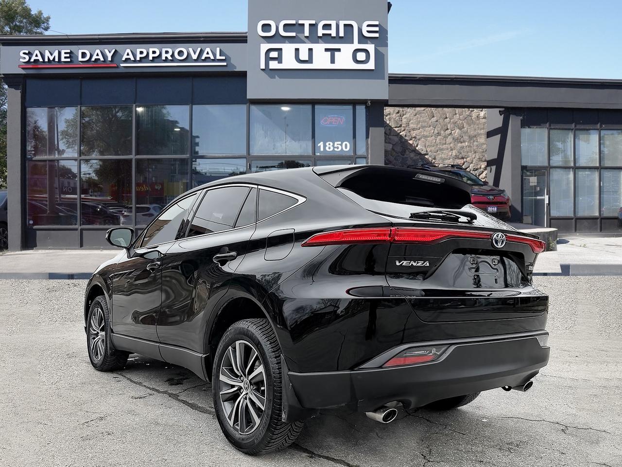 2022 Toyota Venza LE AWD Photo