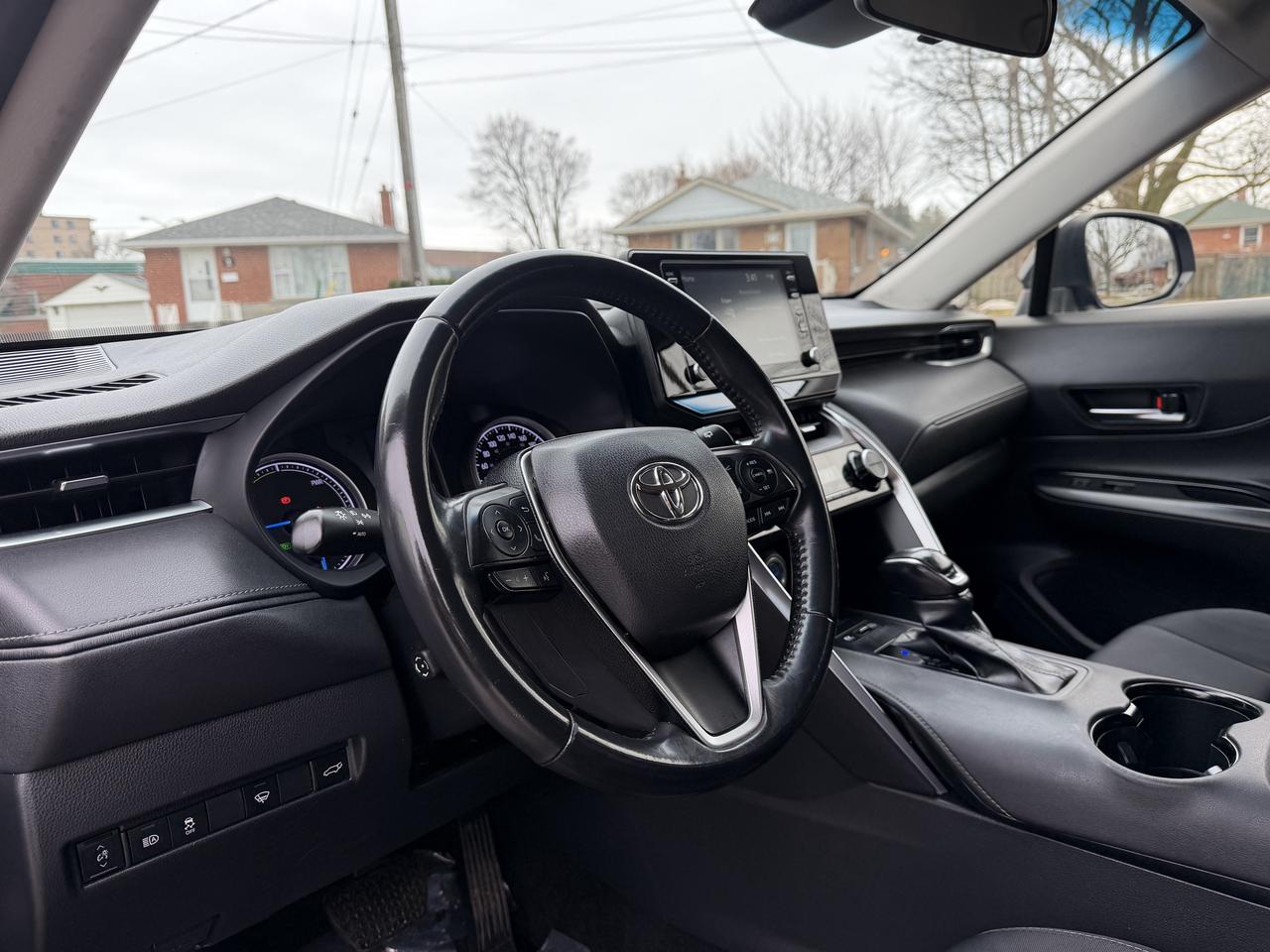 2022 Toyota Venza LE AWD Photo