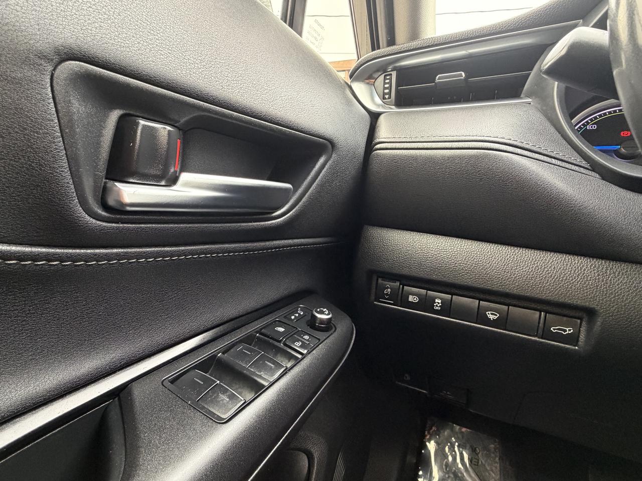 2022 Toyota Venza LE AWD Photo
