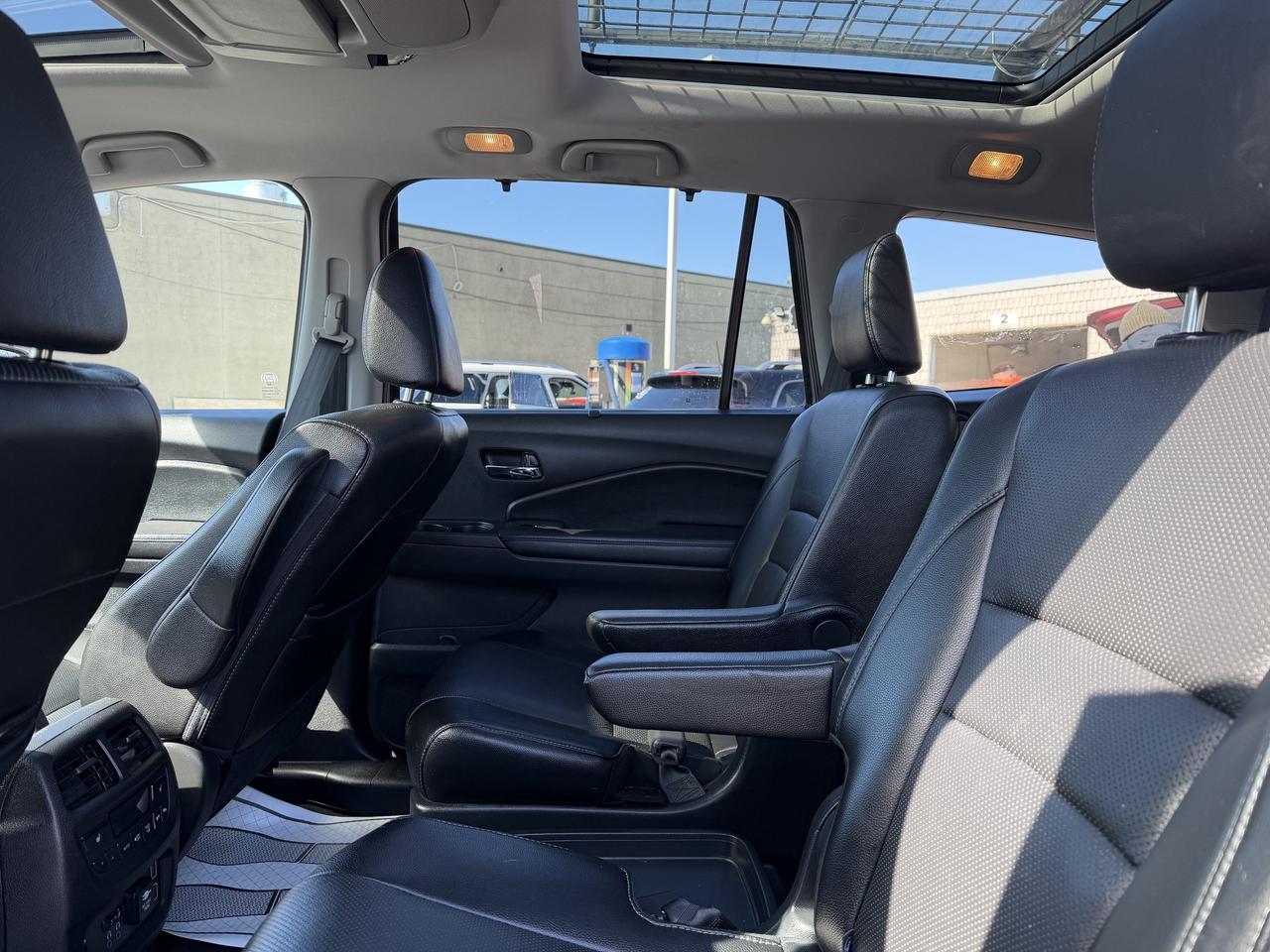 2019 Honda Pilot Touring 7-Passenger AWD Photo