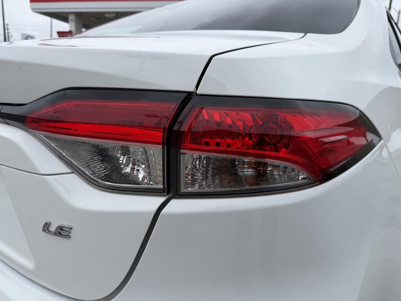 2022 Toyota Corolla LE CVT Photo
