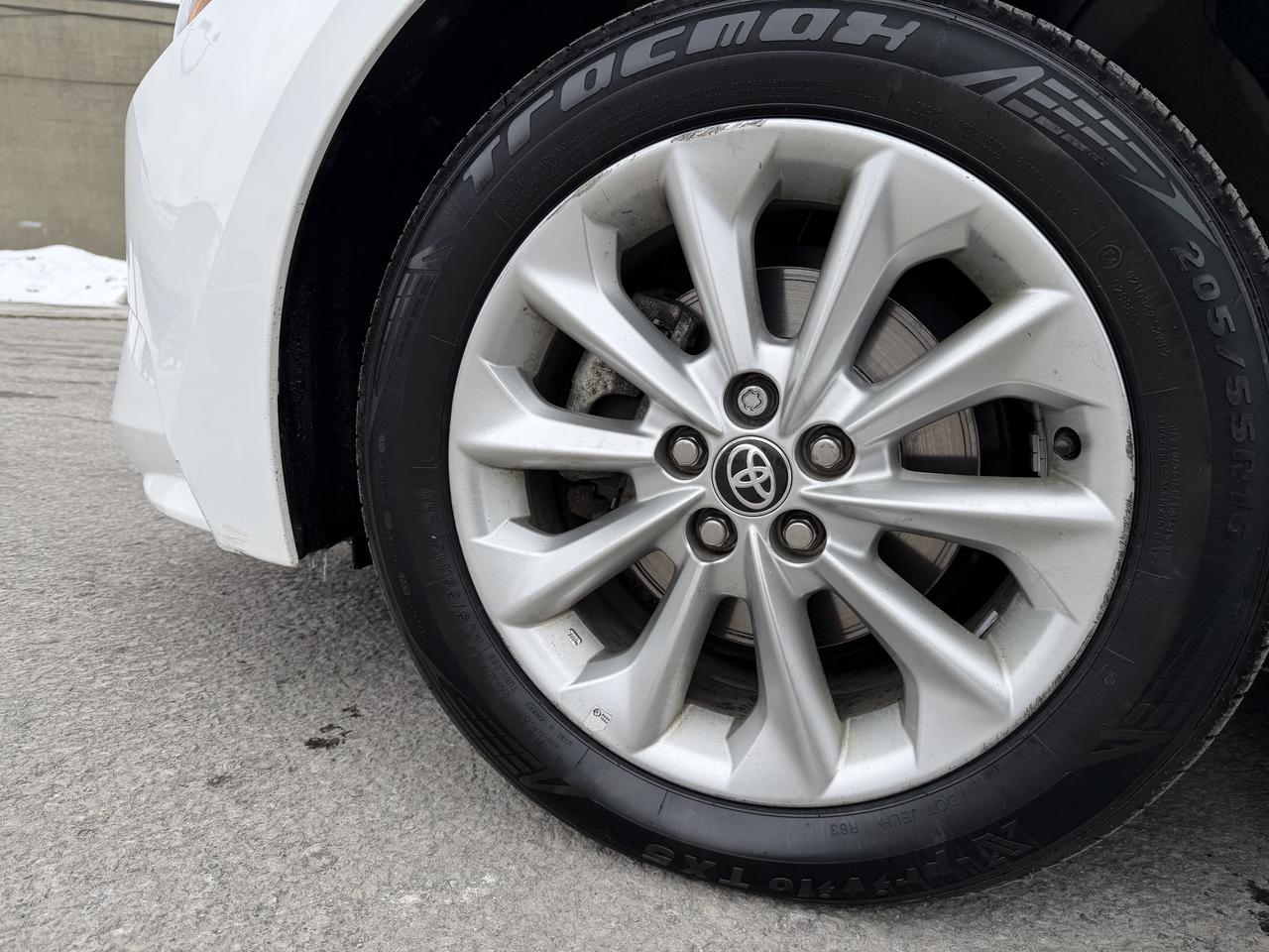 2022 Toyota Corolla LE CVT Photo