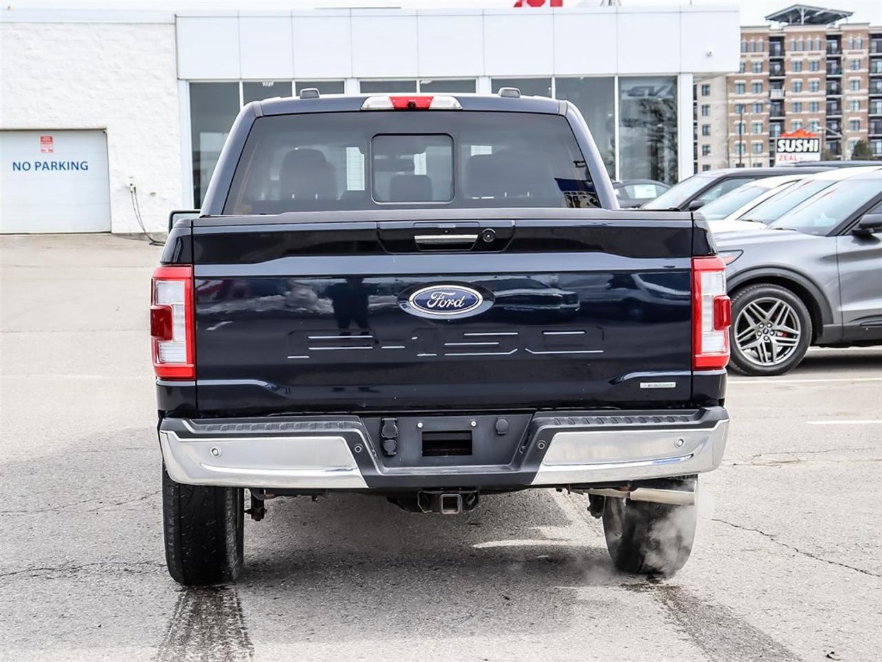 2022 Ford F-150 Lariat 4WD SuperCrew 5.5' Box Photo4