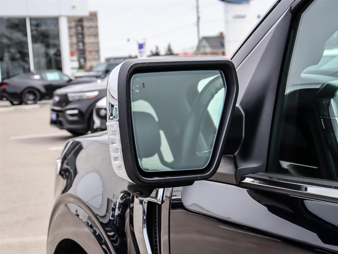 2022 Ford F-150 Lariat 4WD SuperCrew 5.5' Box Photo