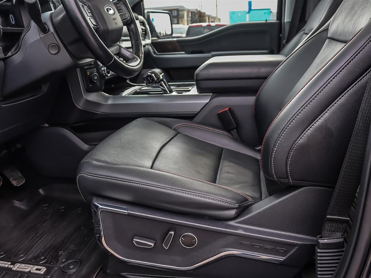 2022 Ford F-150 Lariat 4WD SuperCrew 5.5' Box Photo