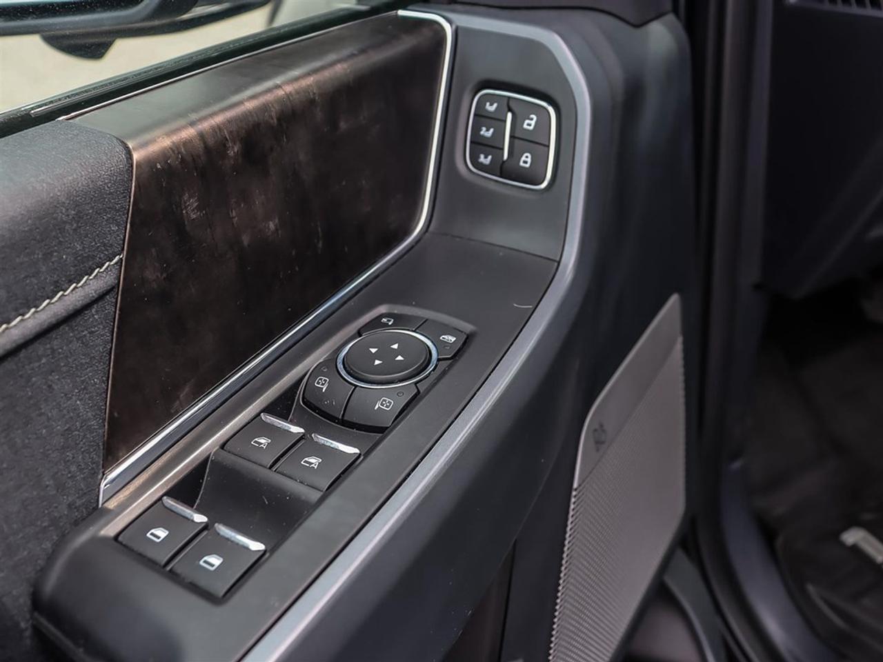 2022 Ford F-150 Lariat 4WD SuperCrew 5.5' Box Photo