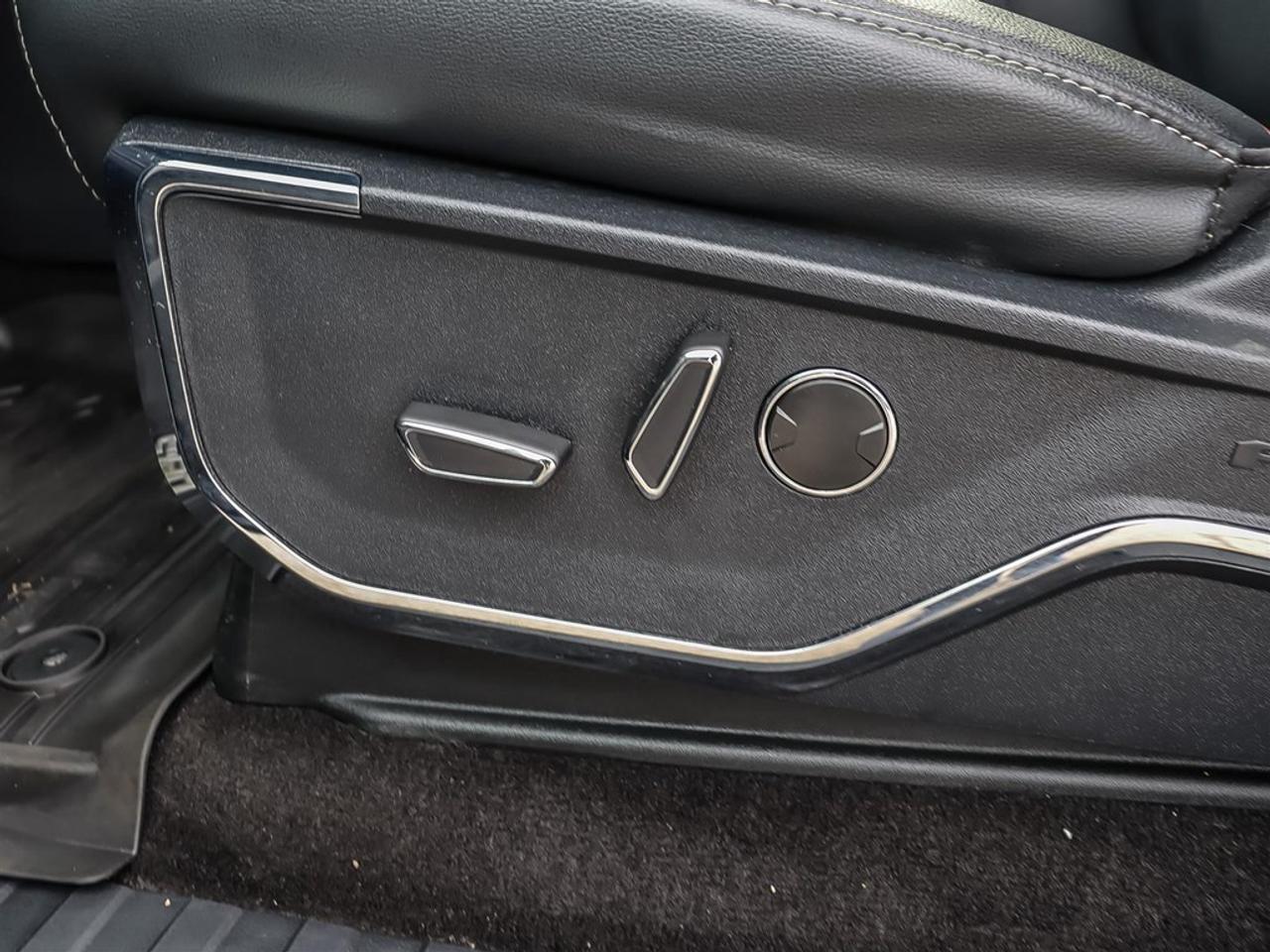 2022 Ford F-150 Lariat 4WD SuperCrew 5.5' Box Photo