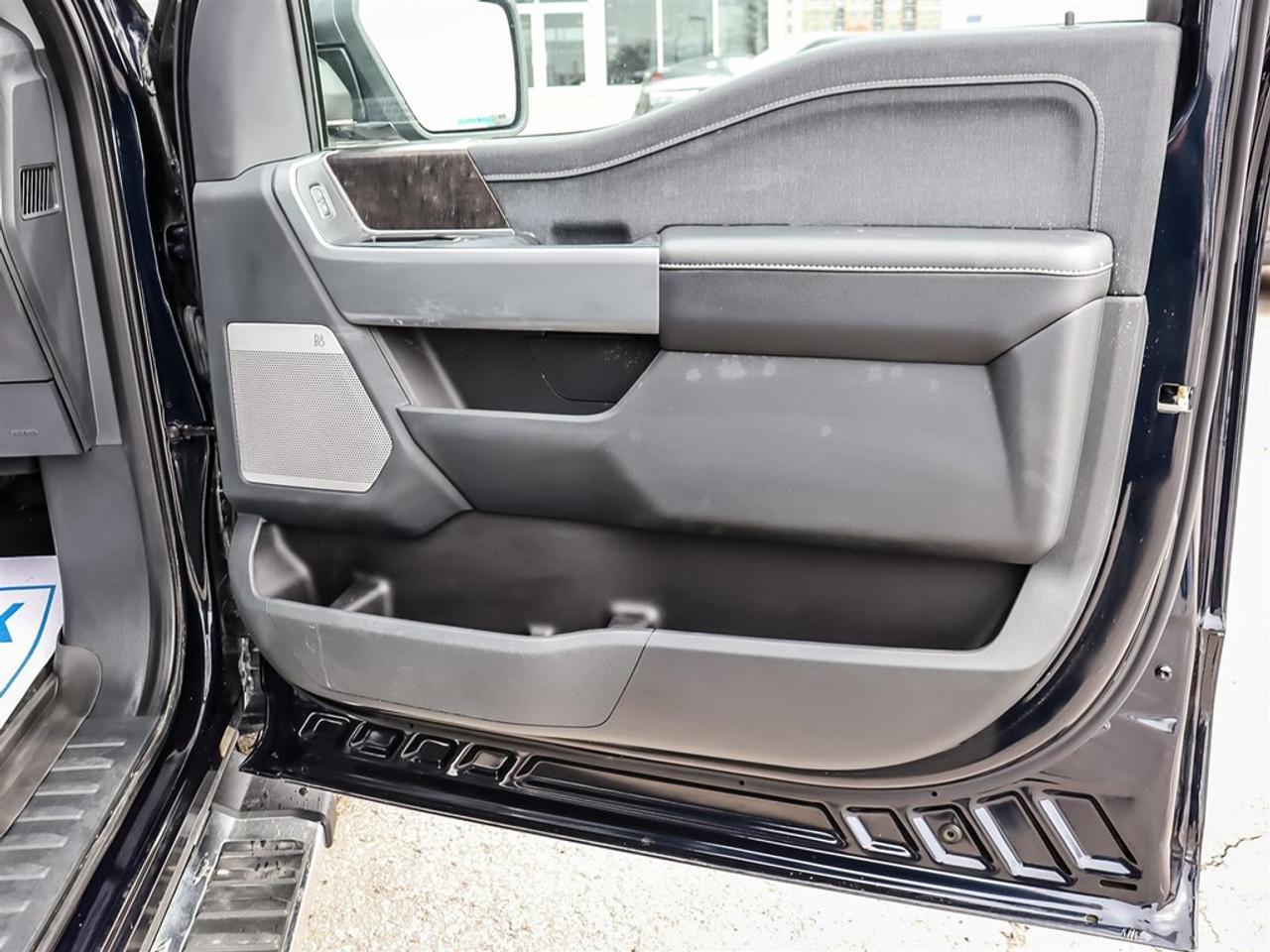 2022 Ford F-150 Lariat 4WD SuperCrew 5.5' Box Photo