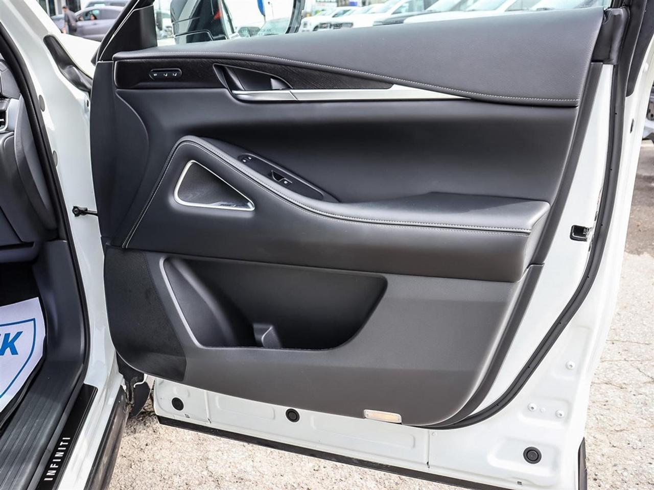 2023 Infiniti QX60 SENSORY AWD Photo