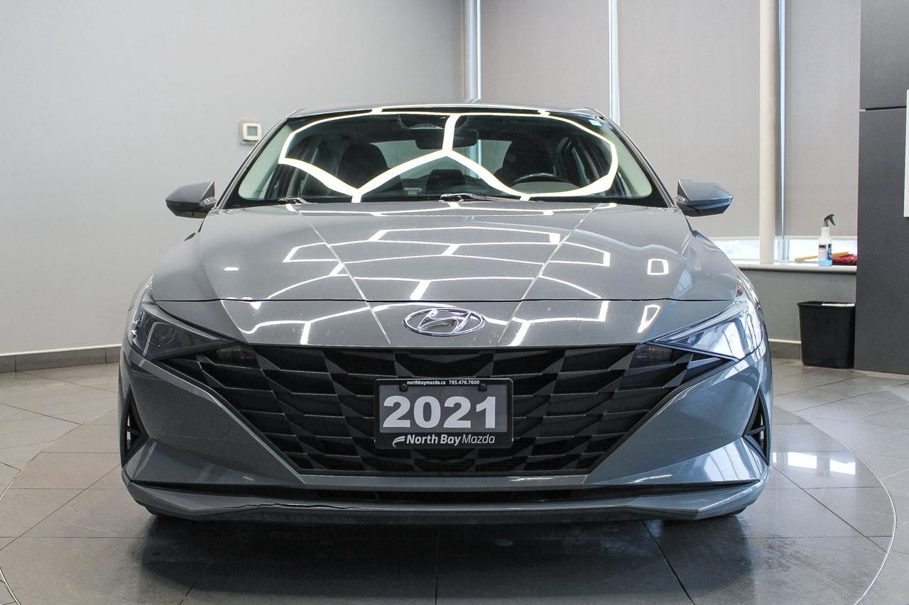 2021 Hyundai Elantra Preferred CLOTH UPHOLSTERY - APPLE CARPLAY AND ANDROID AUTO - CLEAN CARFAX! Photo