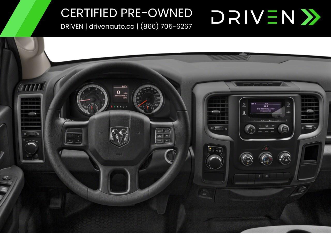 2021 RAM 1500 Classic EXPRESS 4X4 CREW CAB 5'7" BOX Photo3