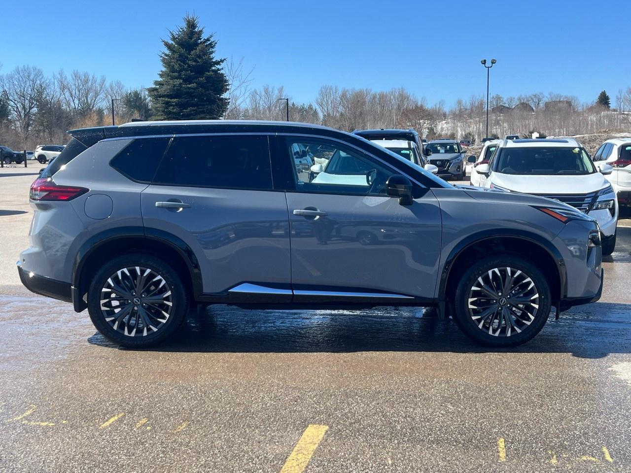 2026 Nissan Rogue AWD Platinum Photo