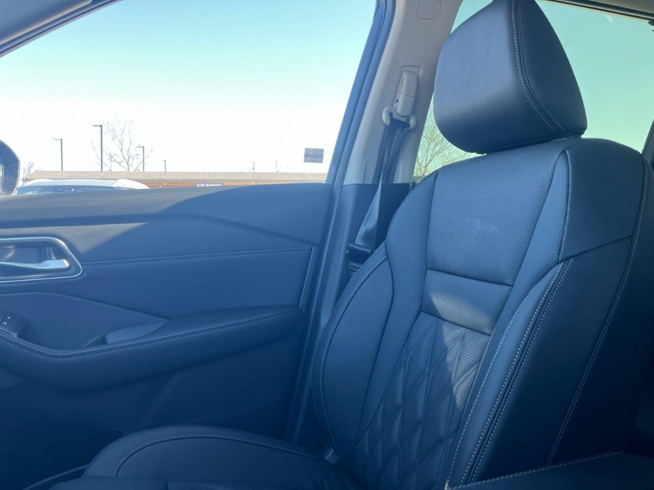 2026 Nissan Rogue AWD Platinum Photo