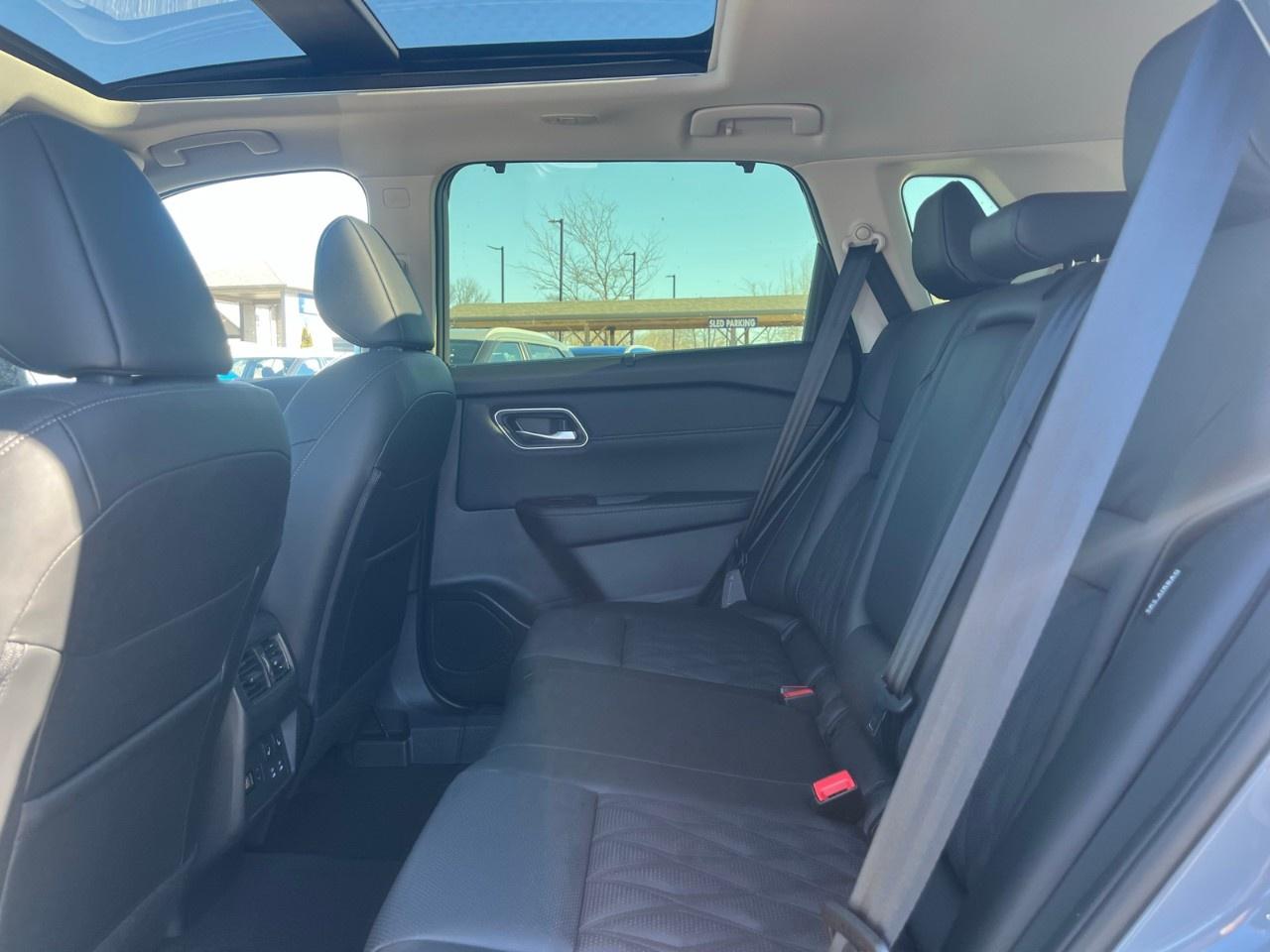 2026 Nissan Rogue AWD Platinum Photo