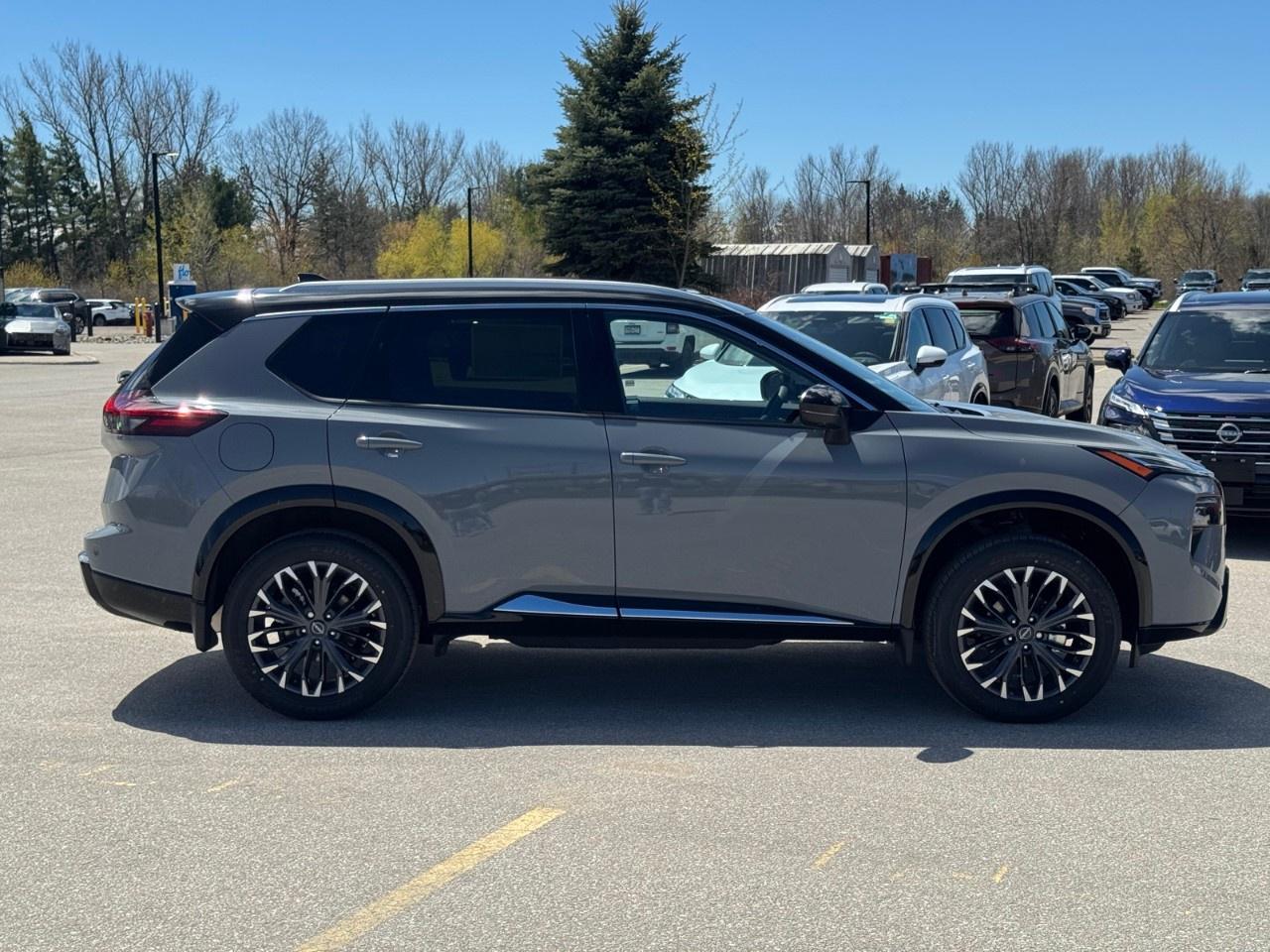 2026 Nissan Rogue AWD Platinum Photo