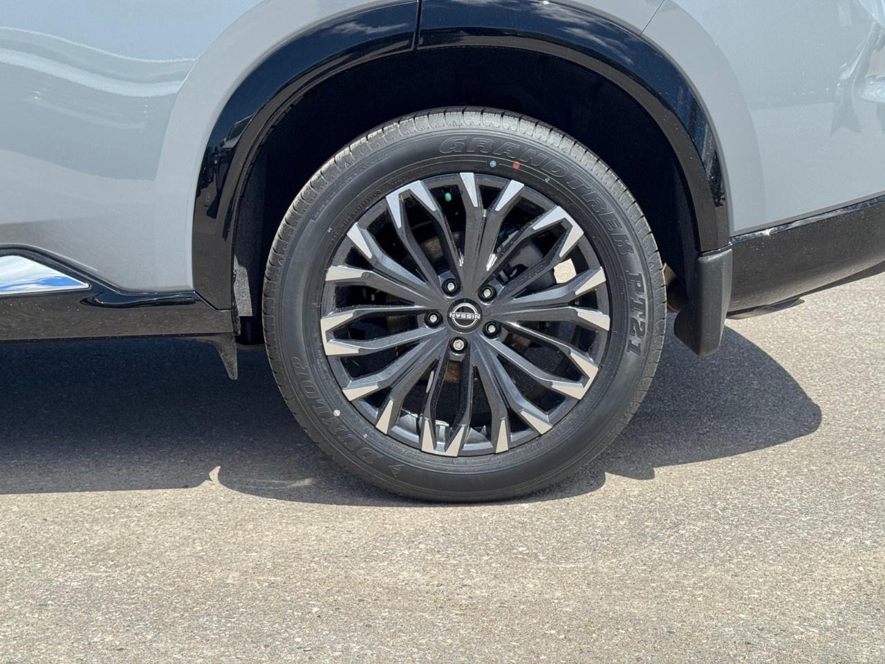 2026 Nissan Rogue AWD Platinum Photo