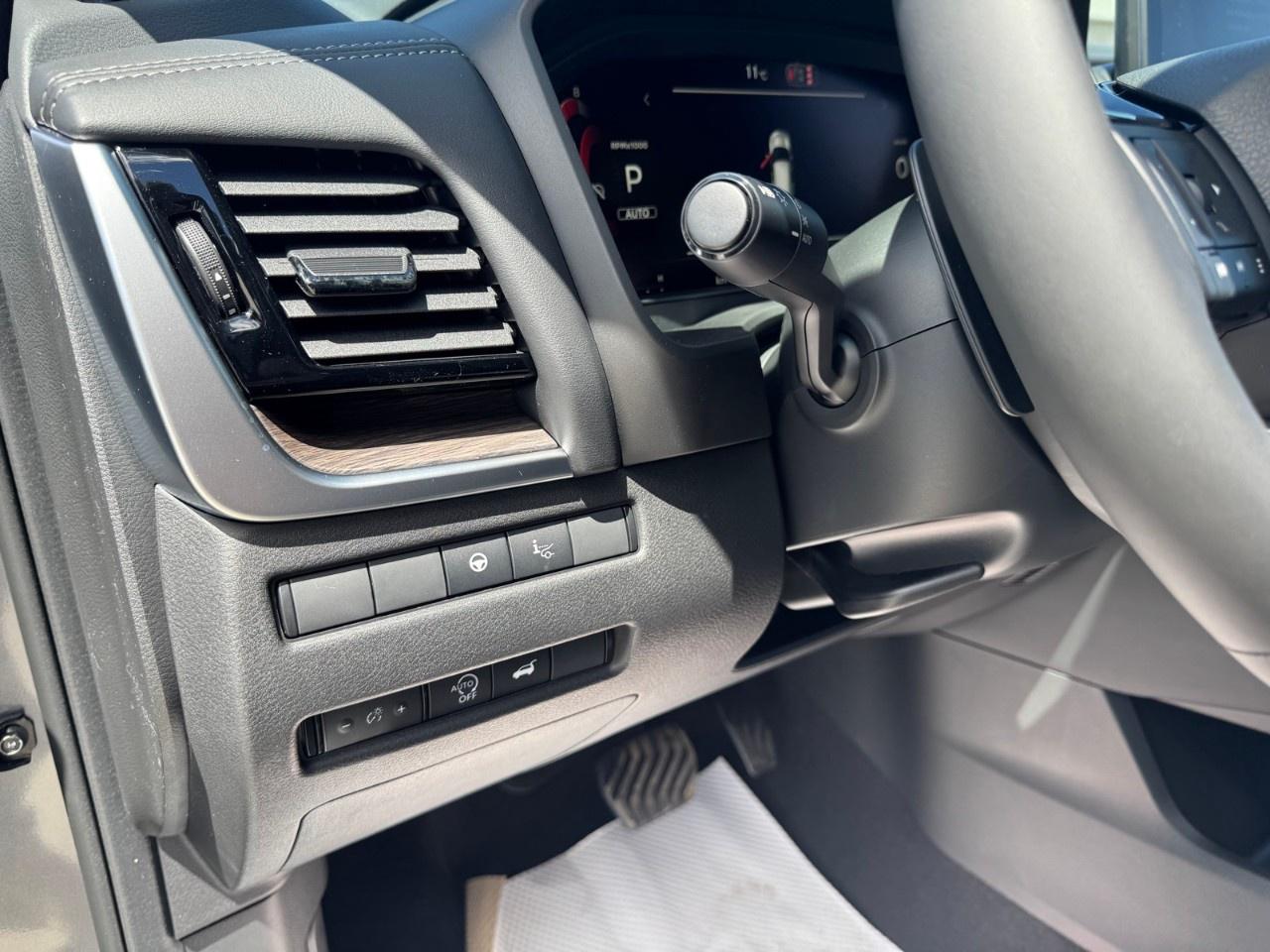 2026 Nissan Rogue AWD Platinum Photo