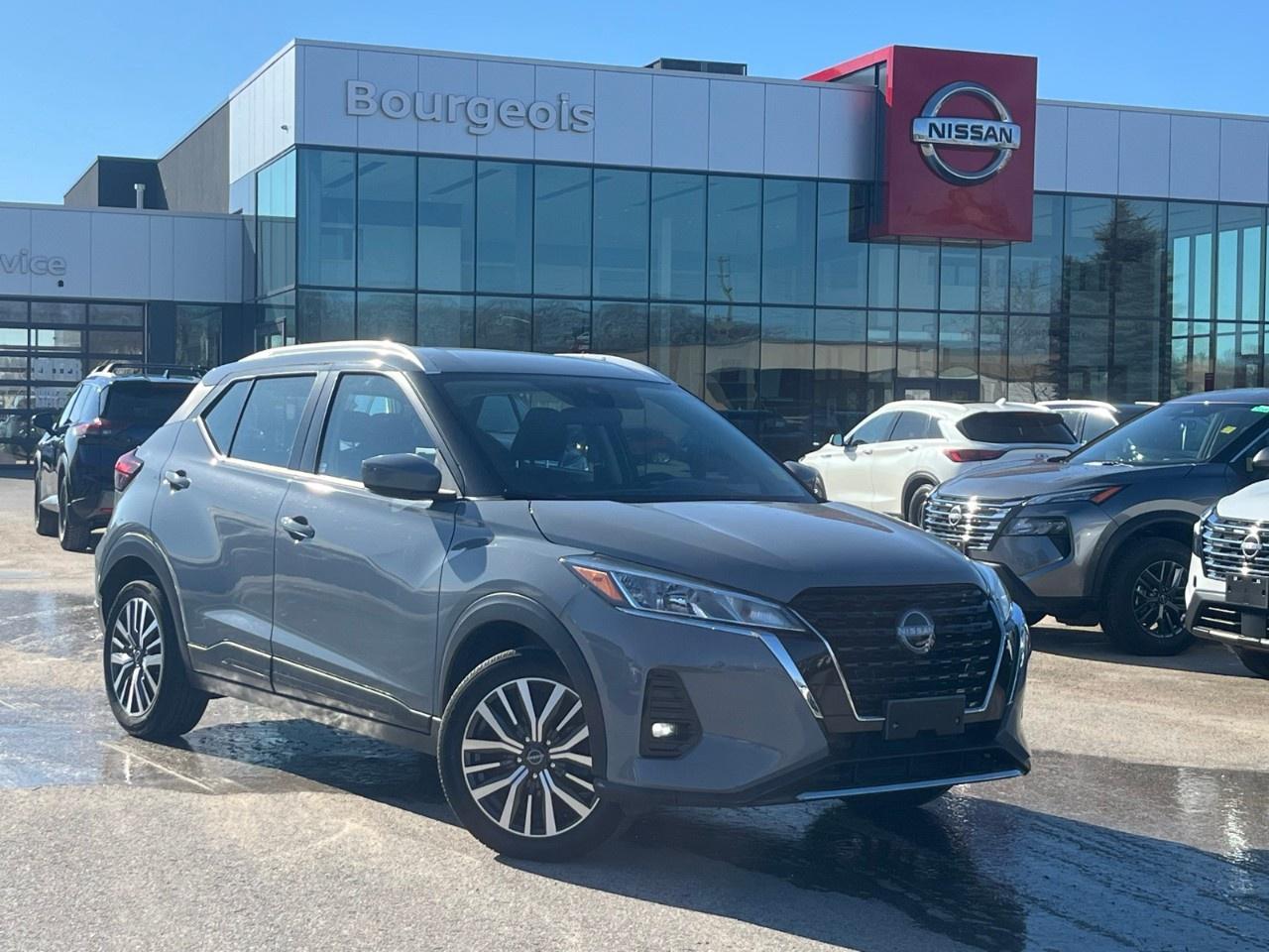 2022 Nissan Kicks SV FWD Photo0