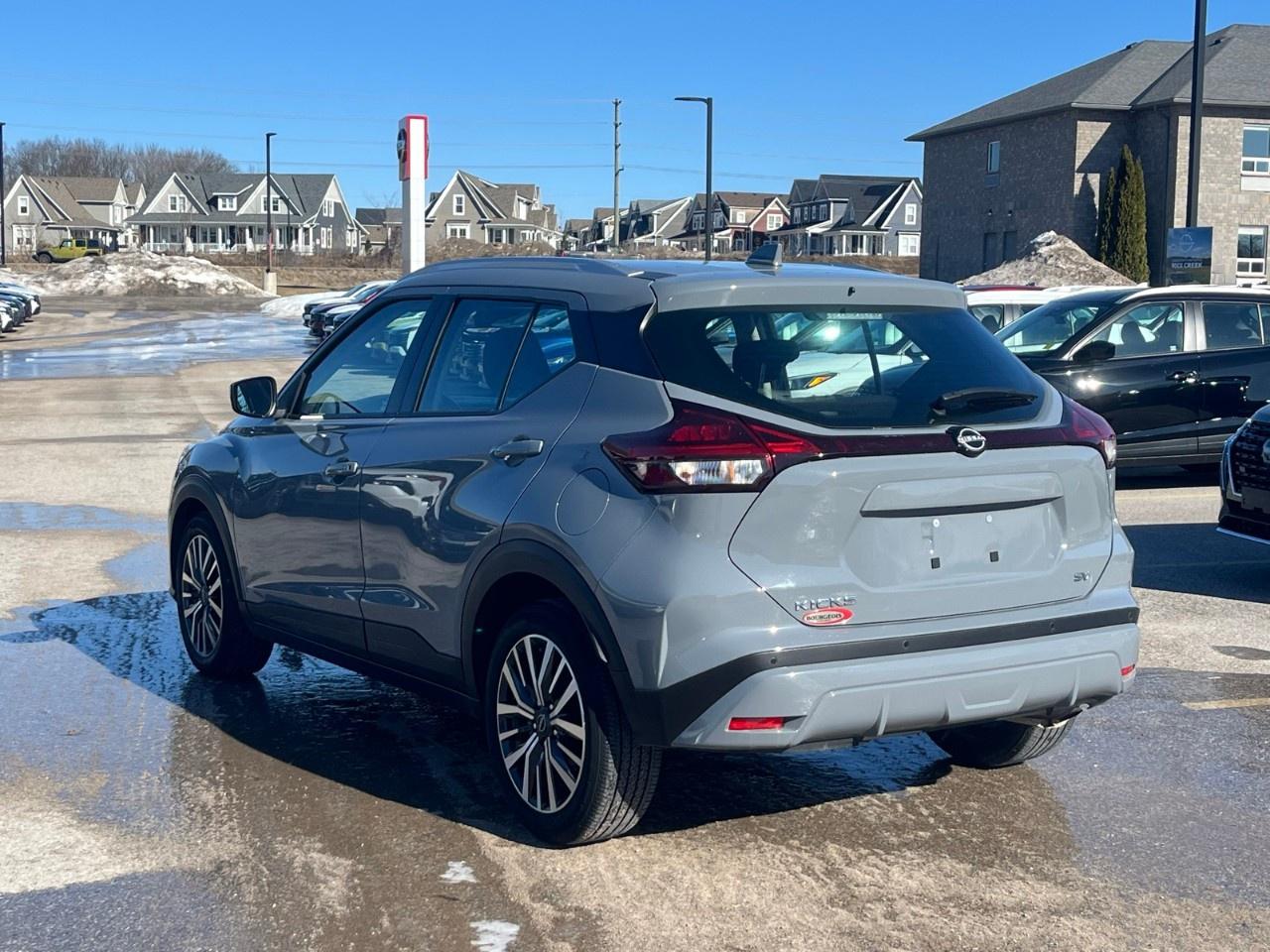 2022 Nissan Kicks SV FWD Photo