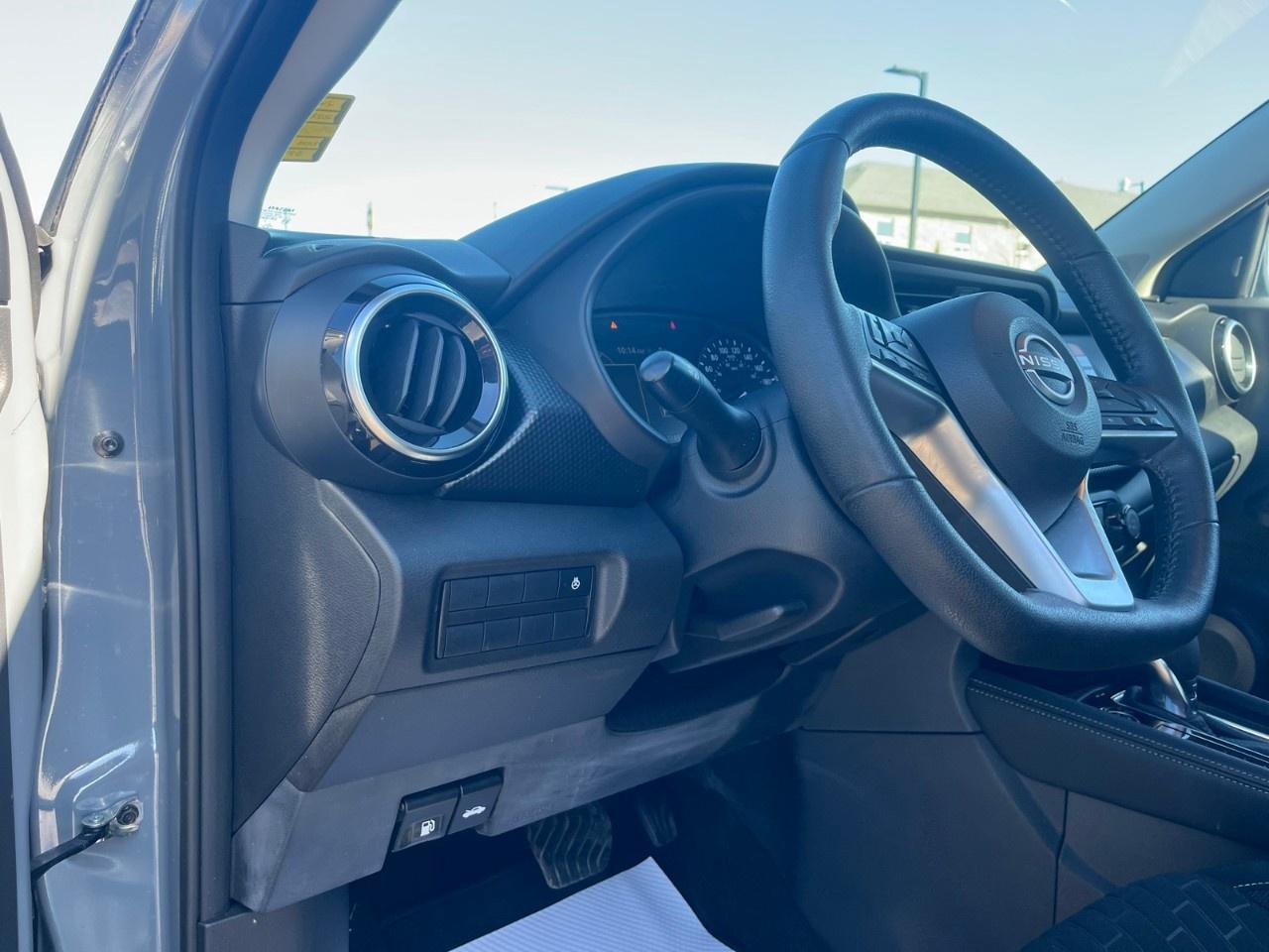 2022 Nissan Kicks SV FWD Photo