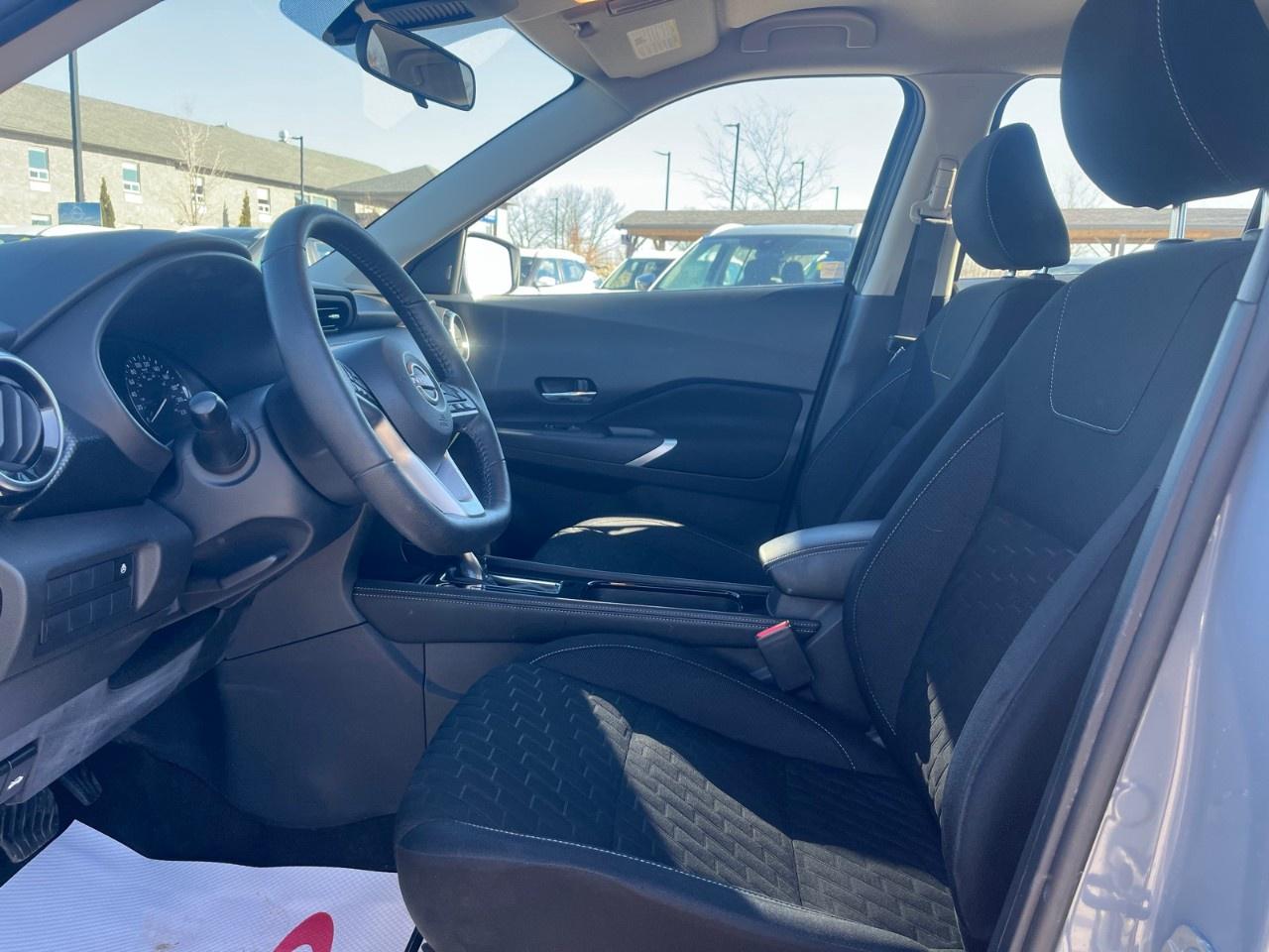 2022 Nissan Kicks SV FWD Photo