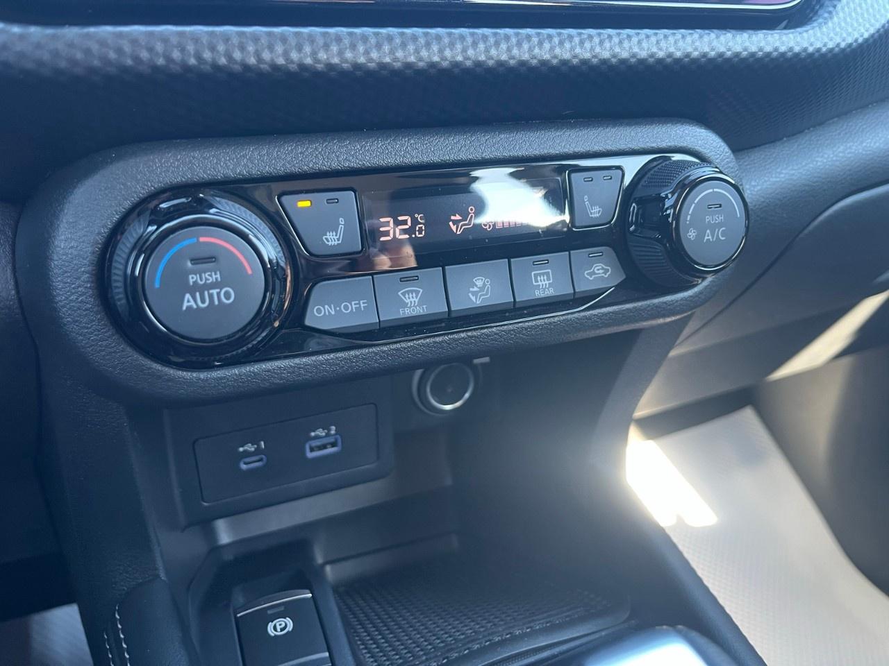 2022 Nissan Kicks SV FWD Photo