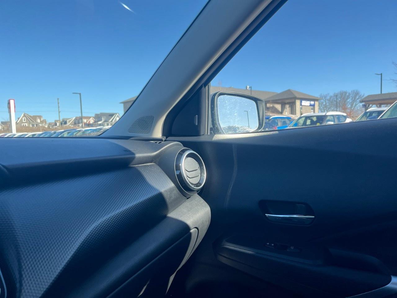 2022 Nissan Kicks SV FWD Photo