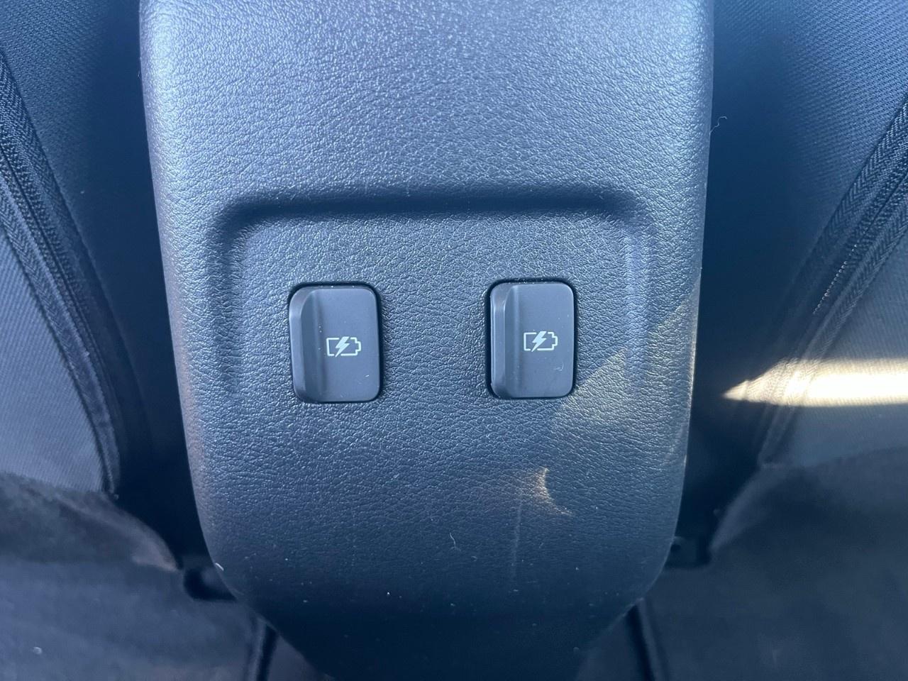 2022 Nissan Kicks SV FWD Photo