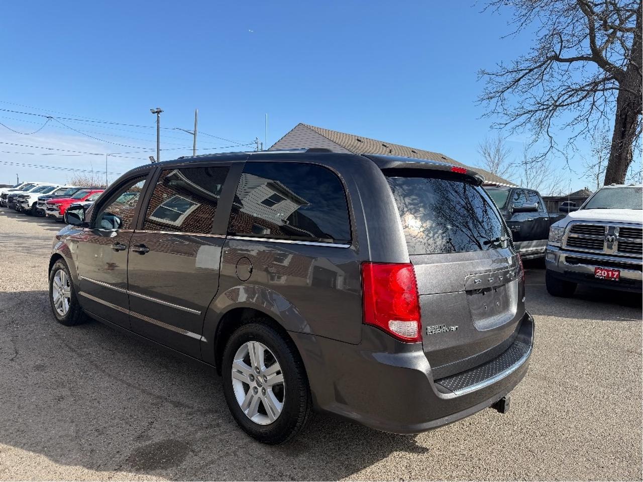 2015 Dodge Grand Caravan Crew Plus Photo