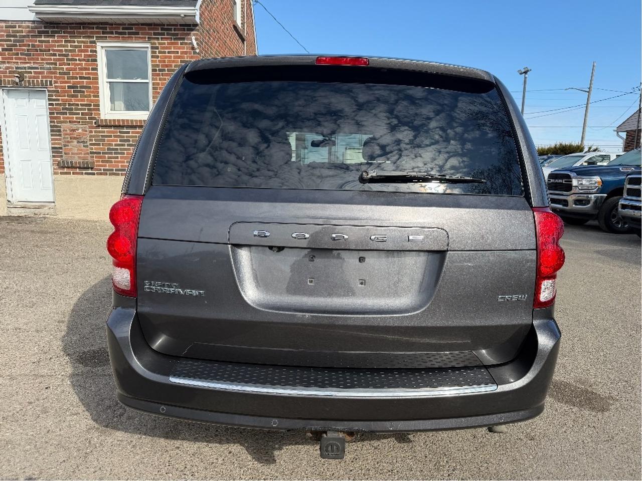 2015 Dodge Grand Caravan Crew Plus Photo
