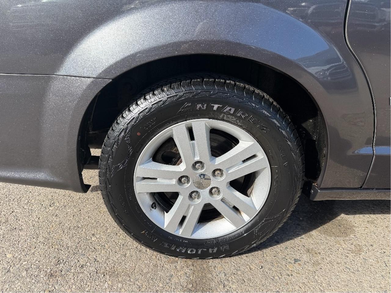 2015 Dodge Grand Caravan Crew Plus Photo