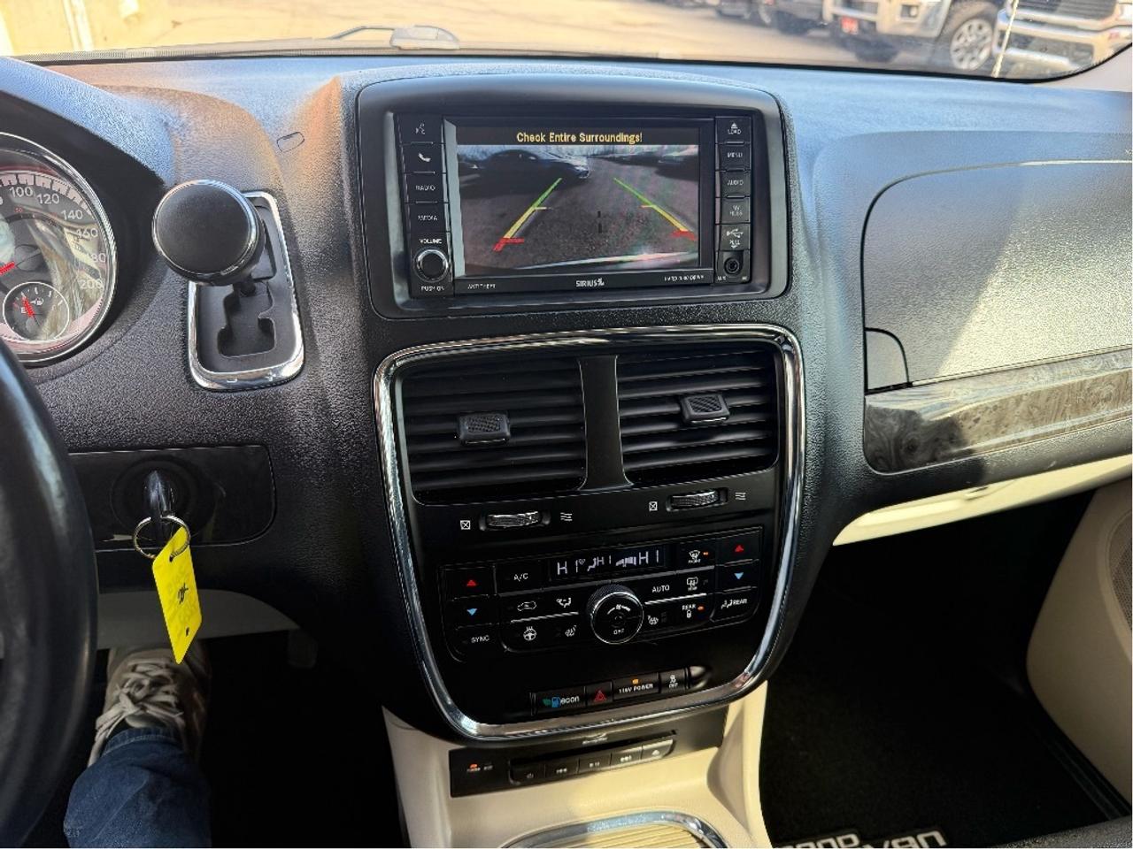 2015 Dodge Grand Caravan Crew Plus Photo