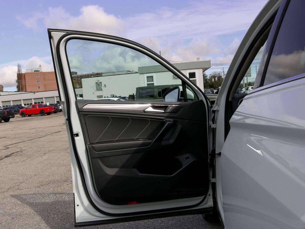 2024 Volkswagen Tiguan Comfortline 4MOTION | 1 KEY FOB | REMOTE START | Photo