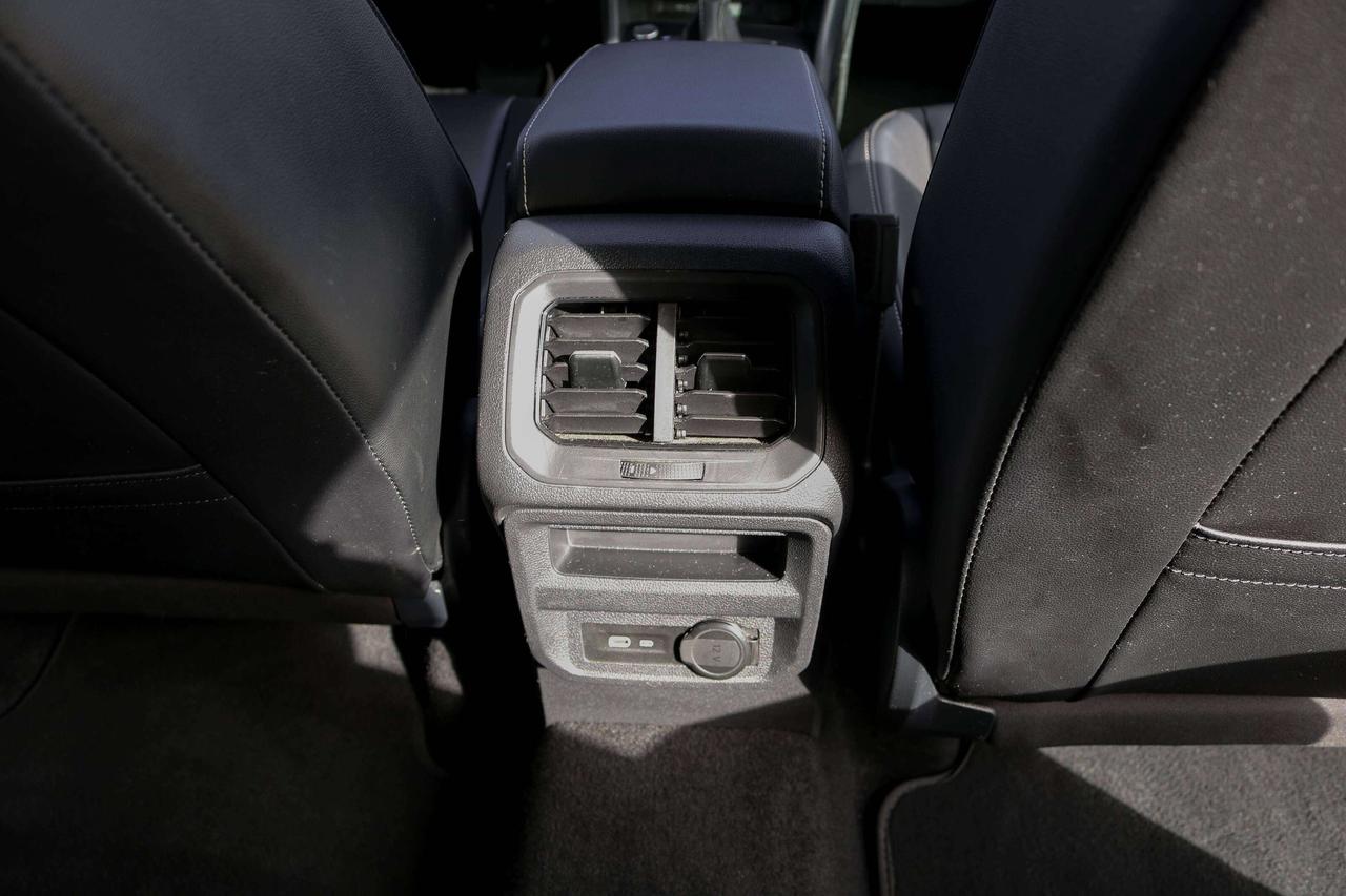2024 Volkswagen Tiguan Comfortline 4MOTION | 1 KEY FOB | REMOTE START | Photo