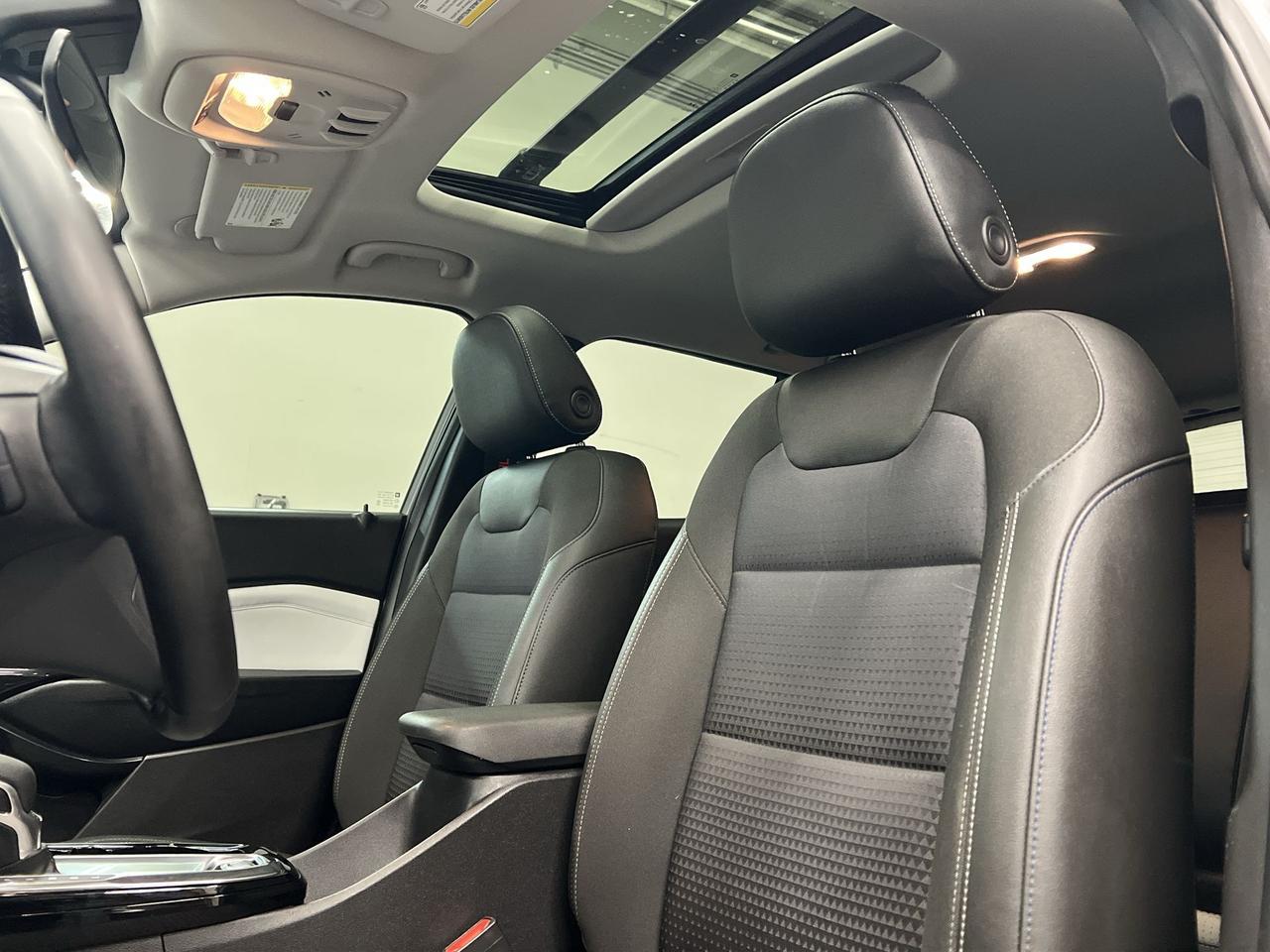 2025 Chevrolet Trax LT | HTD LEATHER | SUNROOF |CARPLAY | REMOTE START Photo