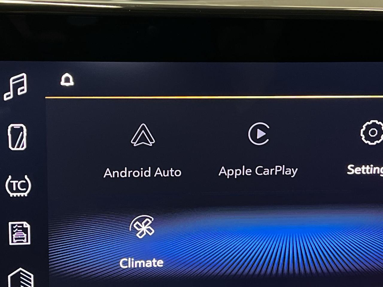 2025 Chevrolet Trax LT | HTD LEATHER | SUNROOF |CARPLAY | REMOTE START Photo