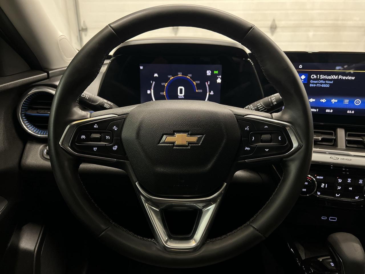 2025 Chevrolet Trax LT | HTD LEATHER | SUNROOF |CARPLAY | REMOTE START Photo