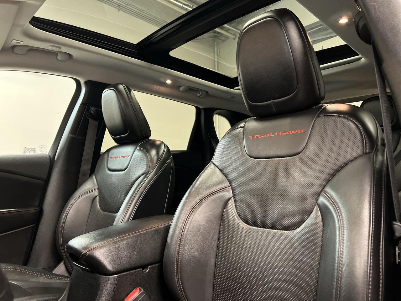 2019 Jeep Cherokee TRAILHAWK ELITE 4X4 | LEATHER | PANO ROOF Photo