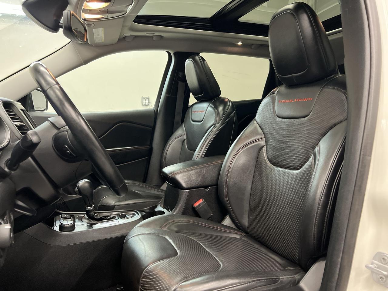 2019 Jeep Cherokee TRAILHAWK ELITE 4X4 | LEATHER | PANO ROOF Photo