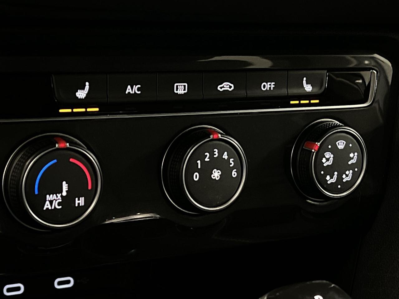 2023 Volkswagen Tiguan AWD | HTD SEATS | CARPLAY | 17IN ALLOYS | REAR CAM Photo