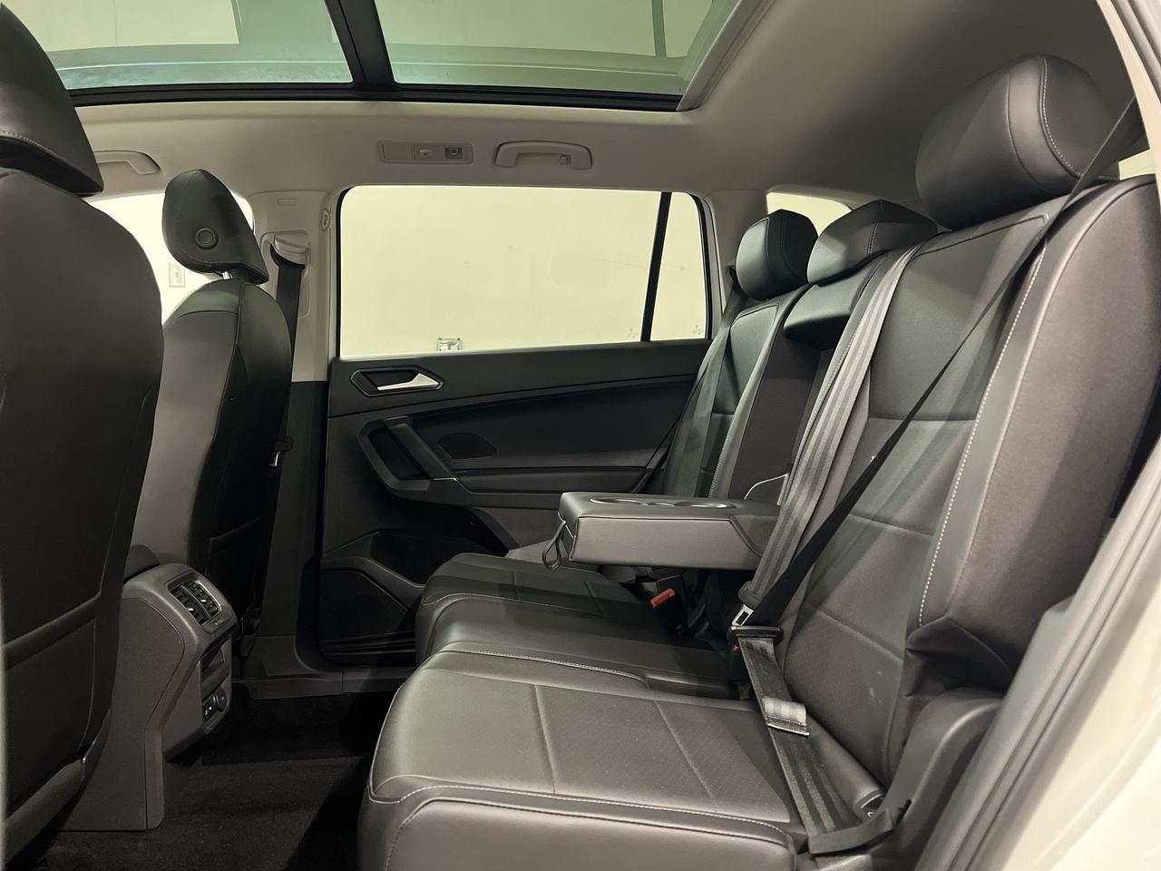 2018 Volkswagen Tiguan COMFORTLINE AWD | HTD LEATHER |PANO ROOF | CARPLAY Photo