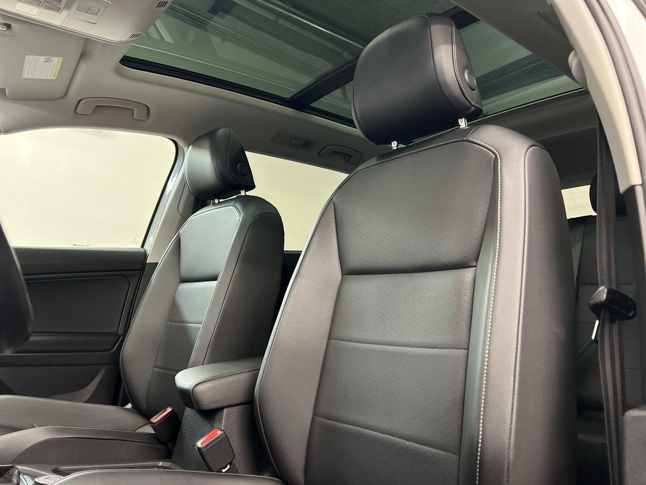 2018 Volkswagen Tiguan COMFORTLINE AWD | HTD LEATHER |PANO ROOF | CARPLAY Photo