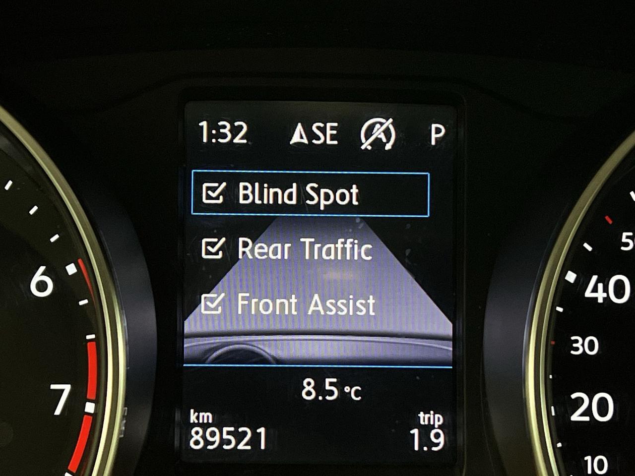 2018 Volkswagen Tiguan COMFORTLINE AWD | HTD LEATHER |PANO ROOF | CARPLAY Photo