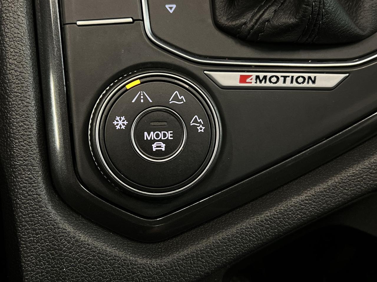 2018 Volkswagen Tiguan COMFORTLINE AWD | HTD LEATHER |PANO ROOF | CARPLAY Photo