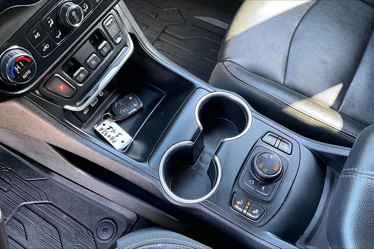 2020 GMC Terrain SLT Elevation | Pro Grade Pkg | Sunroof | AWD Photo