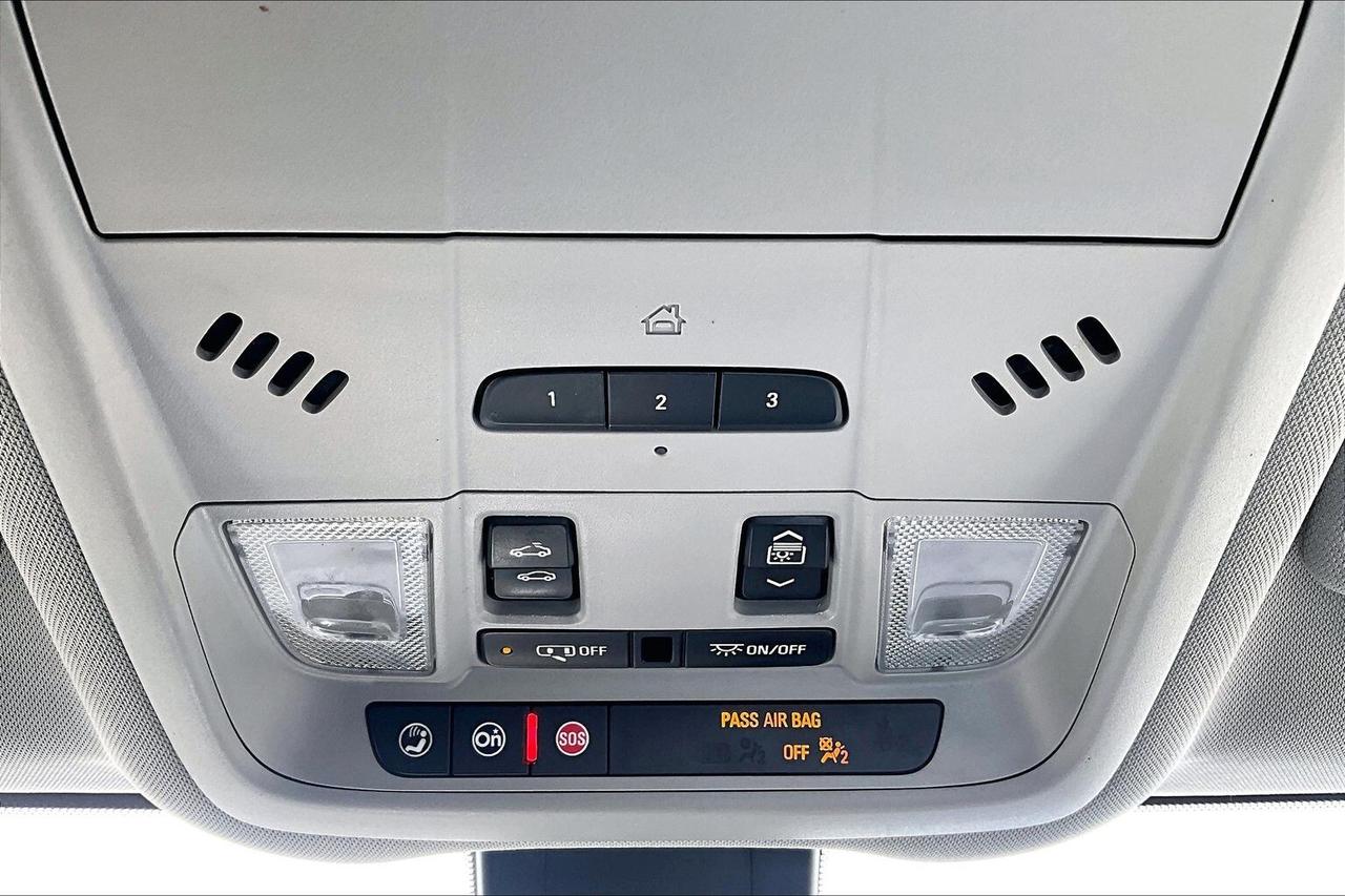 2020 GMC Terrain SLT Elevation | Pro Grade Pkg | Sunroof | AWD Photo